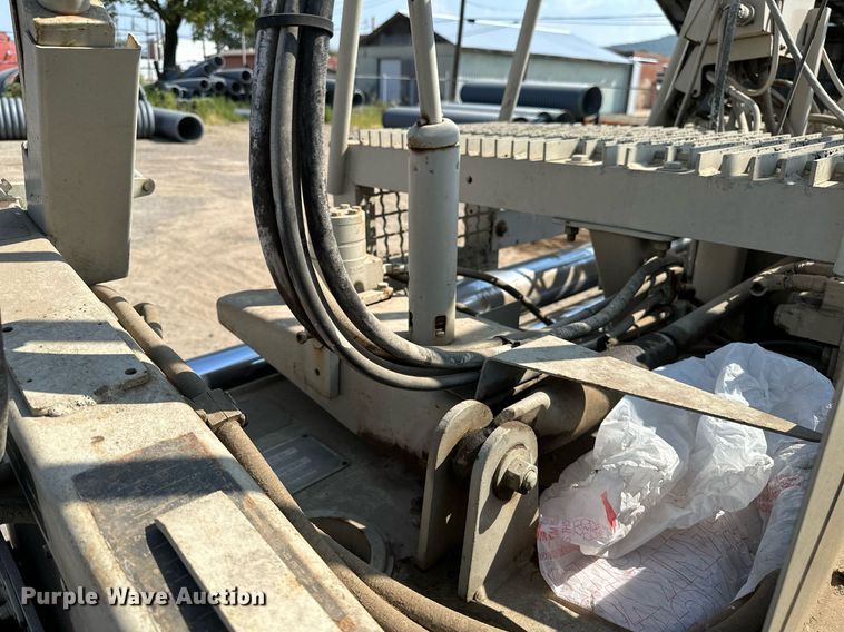 image for item OG9225 1993 Cedarapids CR451  paver