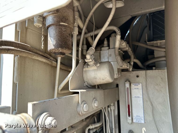 image for item OG9225 1993 Cedarapids CR451  paver