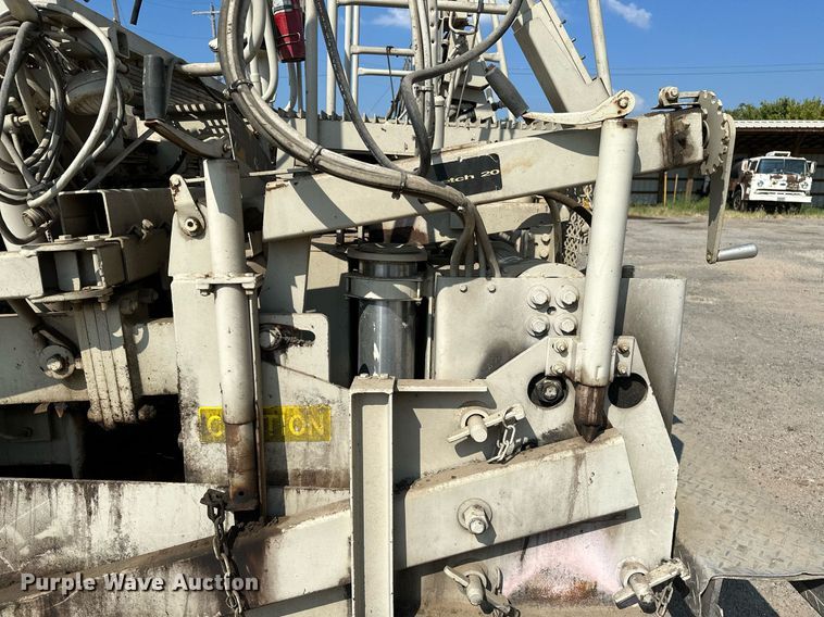 image for item OG9225 1993 Cedarapids CR451  paver