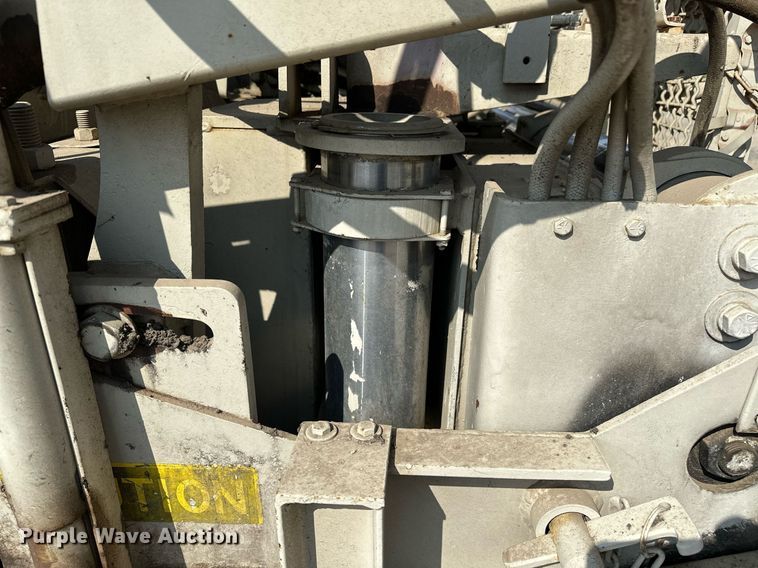 image for item OG9225 1993 Cedarapids CR451  paver