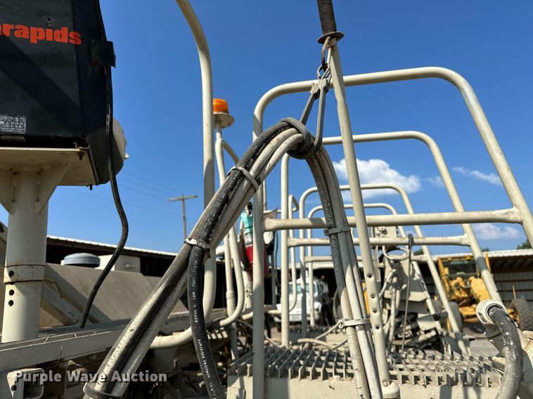 image for item OG9225 1993 Cedarapids CR451  paver