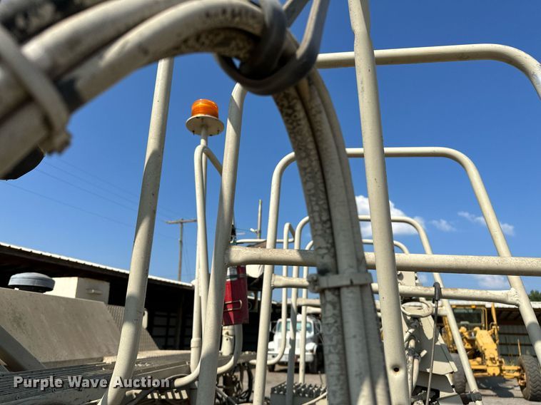 image for item OG9225 1993 Cedarapids CR451  paver