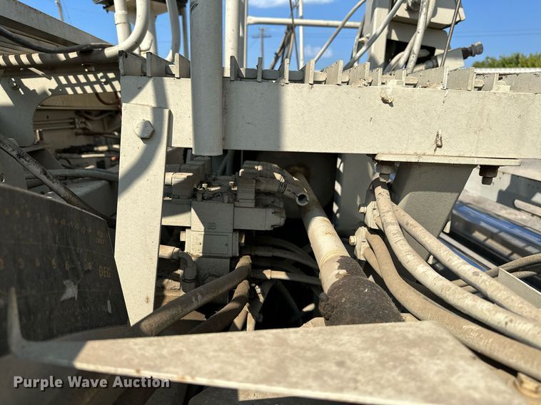 image for item OG9225 1993 Cedarapids CR451  paver