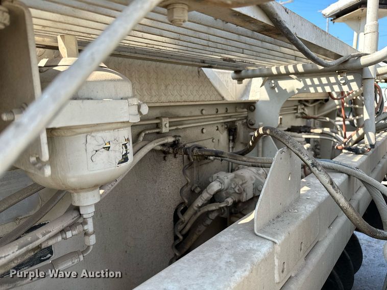 image for item OG9225 1993 Cedarapids CR451  paver