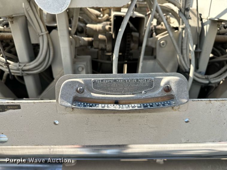 image for item OG9225 1993 Cedarapids CR451  paver