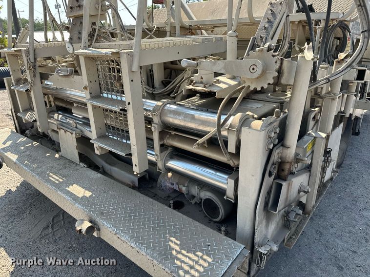 image for item OG9225 1993 Cedarapids CR451  paver