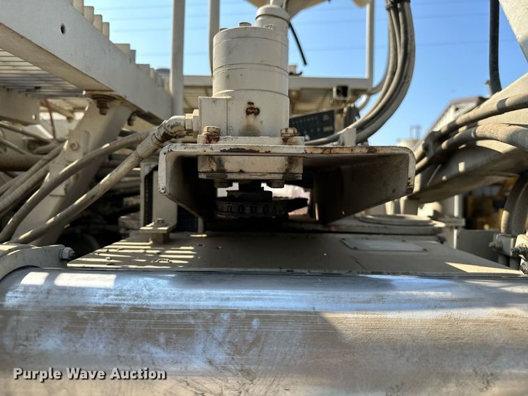 image for item OG9225 1993 Cedarapids CR451  paver