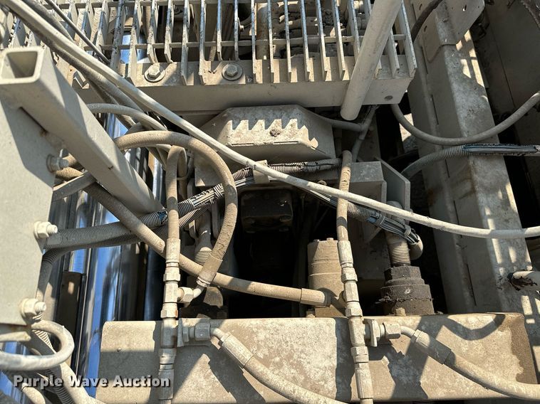 image for item OG9225 1993 Cedarapids CR451  paver