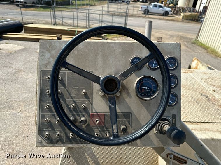 image for item OG9225 1993 Cedarapids CR451  paver