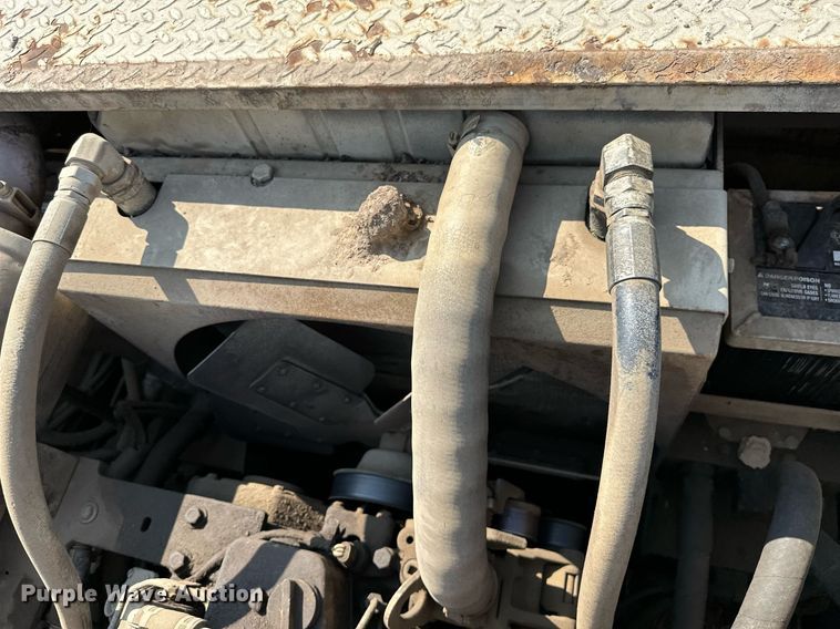 image for item OG9225 1993 Cedarapids CR451  paver