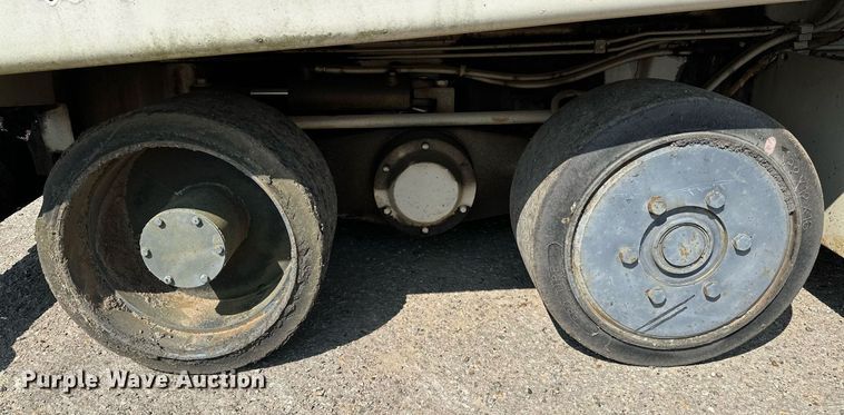 image for item OG9225 1993 Cedarapids CR451  paver