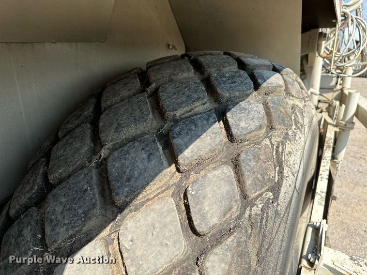 image for item OG9225 1993 Cedarapids CR451  paver