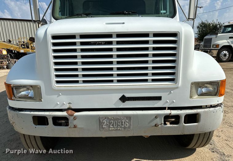 image for item OG9226 1999 International 4900  dump truck