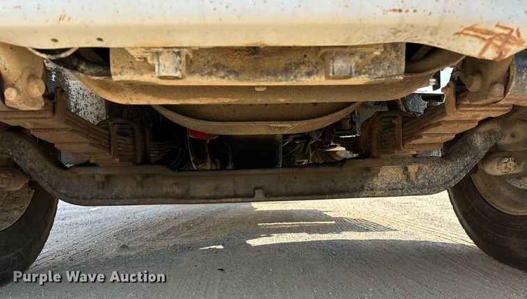 image for item OG9226 1999 International 4900  dump truck