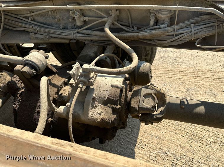 image for item OG9226 1999 International 4900  dump truck