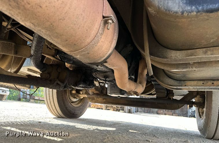 image for item OG9226 1999 International 4900  dump truck