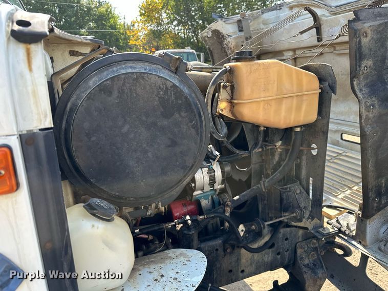 image for item OG9226 1999 International 4900  dump truck