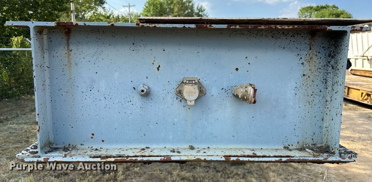 image for item OG9227 1994 Interstate 50LB  equipment trailer