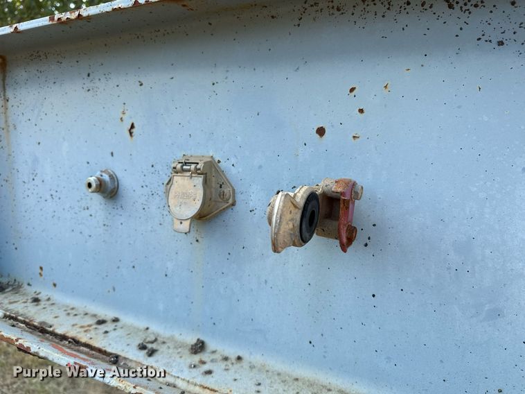 image for item OG9227 1994 Interstate 50LB  equipment trailer