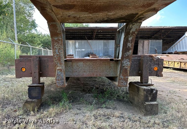 image for item OG9227 1994 Interstate 50LB  equipment trailer