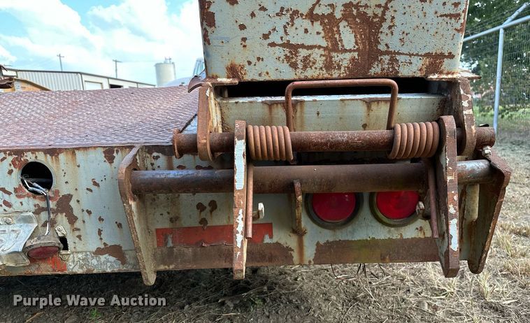 image for item OG9227 1994 Interstate 50LB  equipment trailer