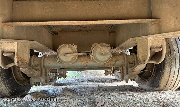 image for item OG9227 1994 Interstate 50LB  equipment trailer