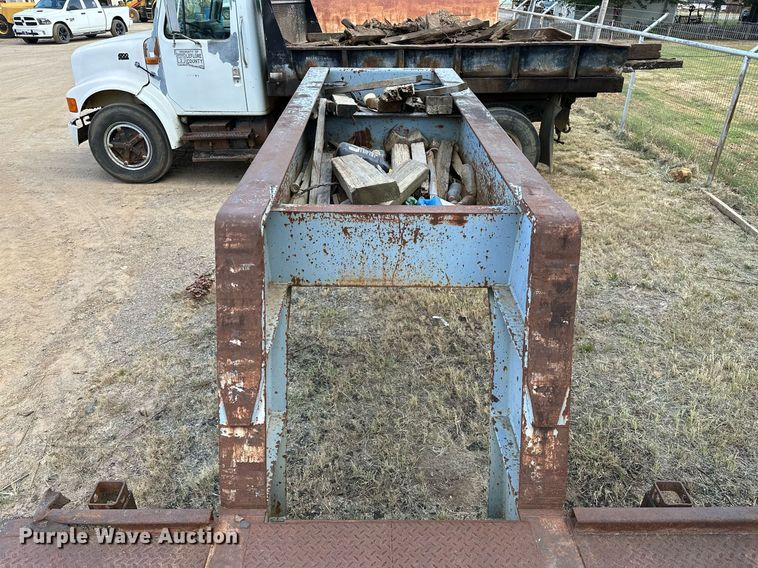 image for item OG9227 1994 Interstate 50LB  equipment trailer