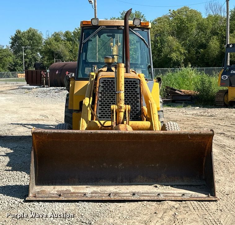 image for item OG9257 1990 John Deere 310C  backhoe