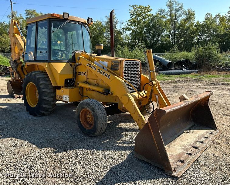 image for item OG9257 1990 John Deere 310C  backhoe