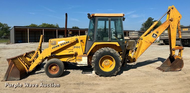 image for item OG9257 1990 John Deere 310C  backhoe