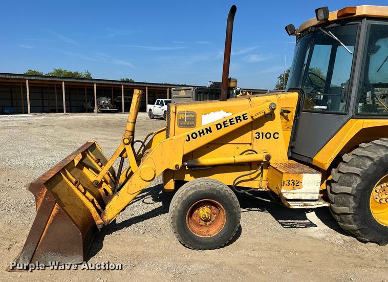 image for item OG9257 1990 John Deere 310C  backhoe