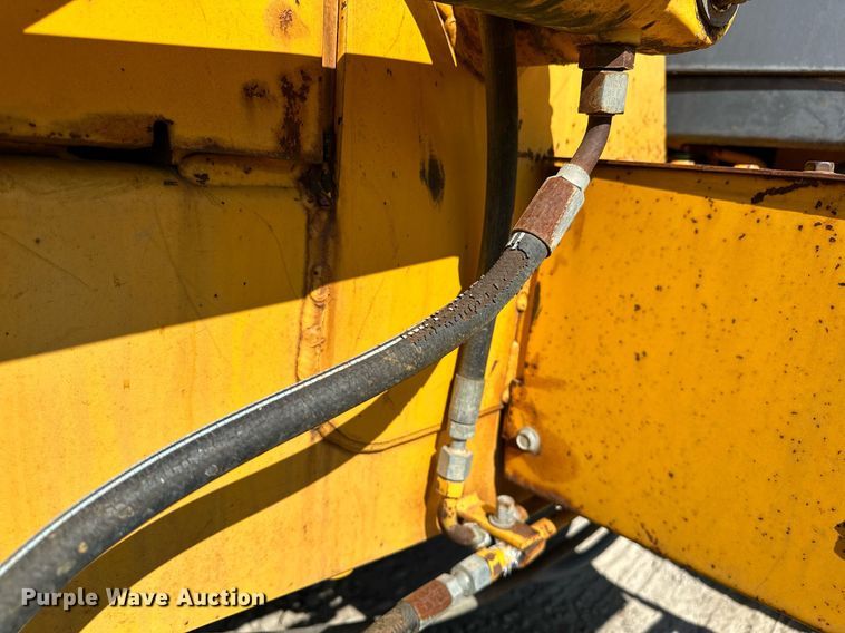 image for item OG9257 1990 John Deere 310C  backhoe