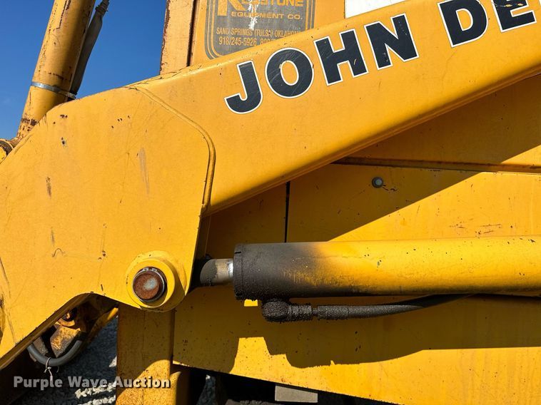 image for item OG9257 1990 John Deere 310C  backhoe