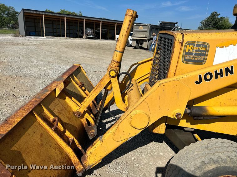 image for item OG9257 1990 John Deere 310C  backhoe