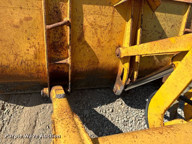 image for item OG9257 1990 John Deere 310C  backhoe