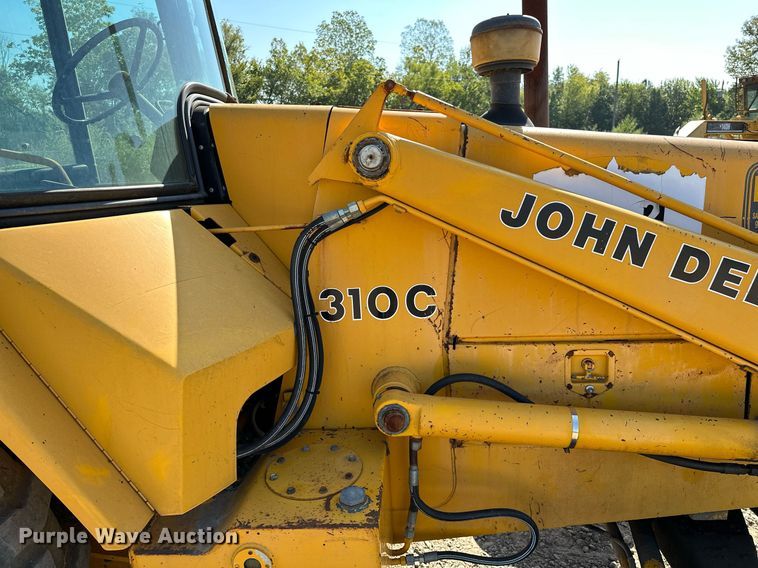 image for item OG9257 1990 John Deere 310C  backhoe