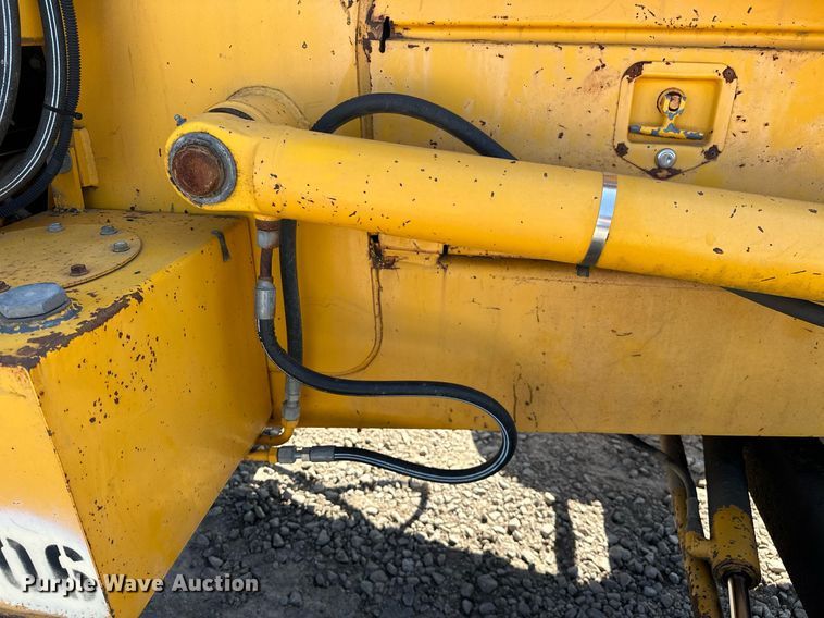 image for item OG9257 1990 John Deere 310C  backhoe