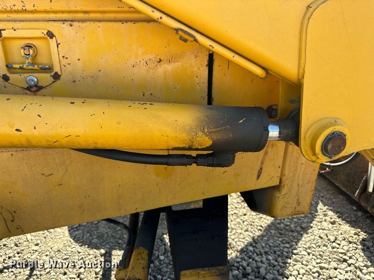 image for item OG9257 1990 John Deere 310C  backhoe