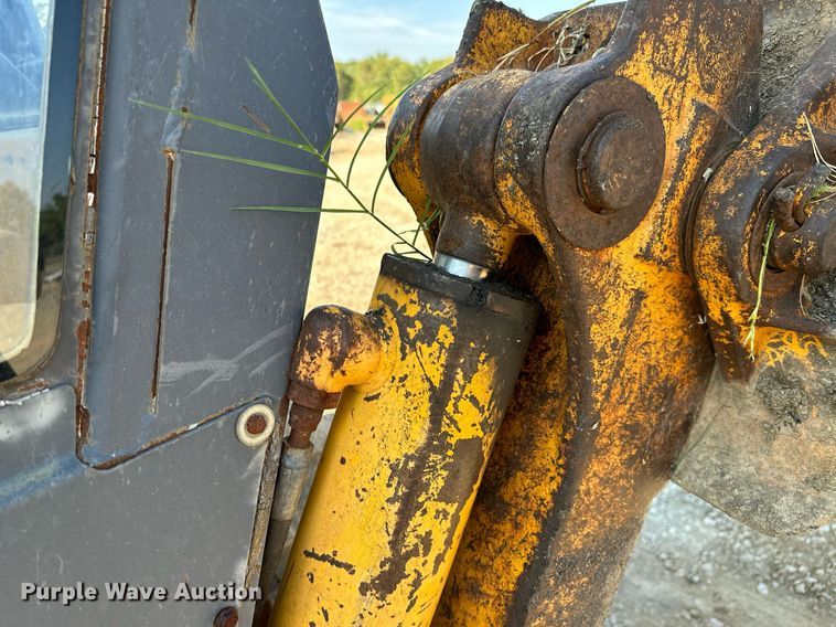 image for item OG9257 1990 John Deere 310C  backhoe