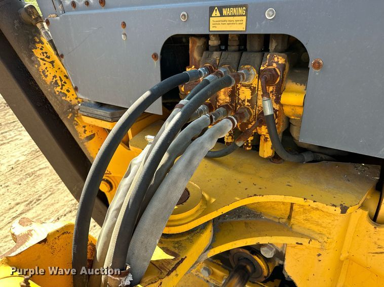 image for item OG9257 1990 John Deere 310C  backhoe