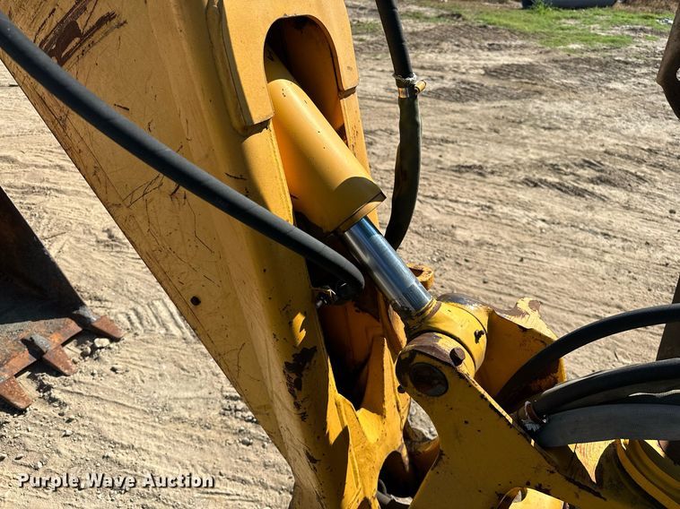 image for item OG9257 1990 John Deere 310C  backhoe