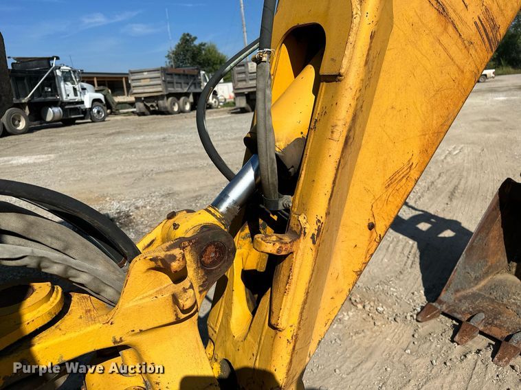 image for item OG9257 1990 John Deere 310C  backhoe