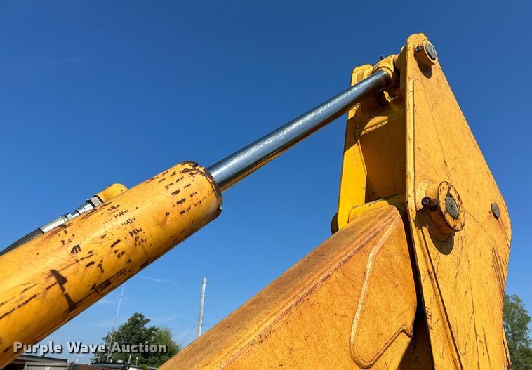 image for item OG9257 1990 John Deere 310C  backhoe