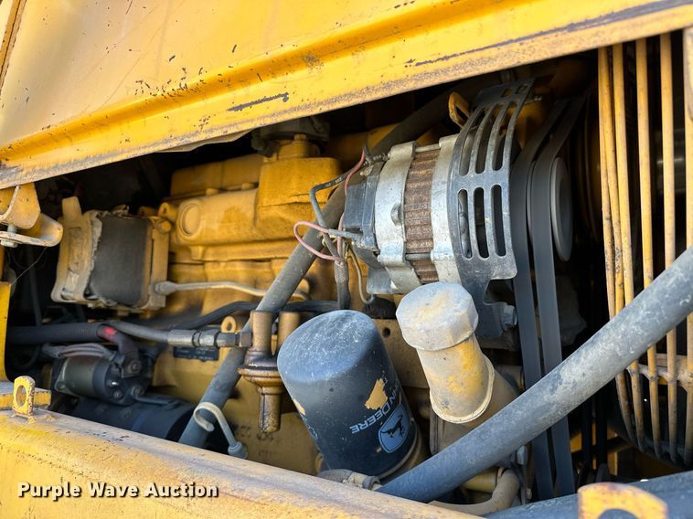 image for item OG9257 1990 John Deere 310C  backhoe