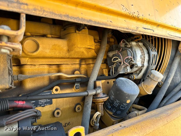 image for item OG9257 1990 John Deere 310C  backhoe