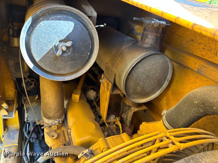 image for item OG9257 1990 John Deere 310C  backhoe