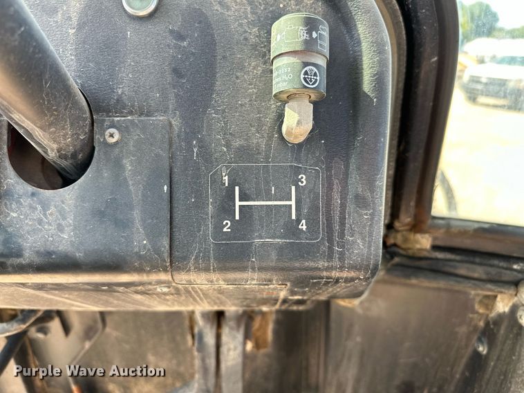 image for item OG9257 1990 John Deere 310C  backhoe