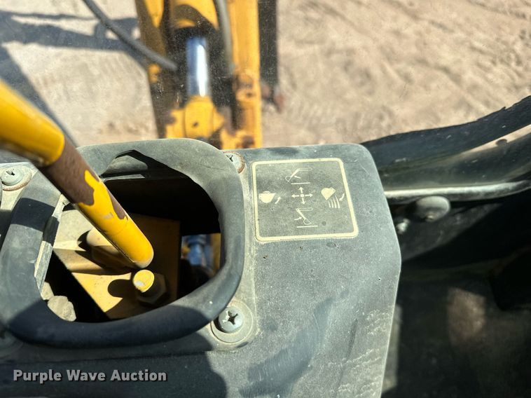 image for item OG9257 1990 John Deere 310C  backhoe