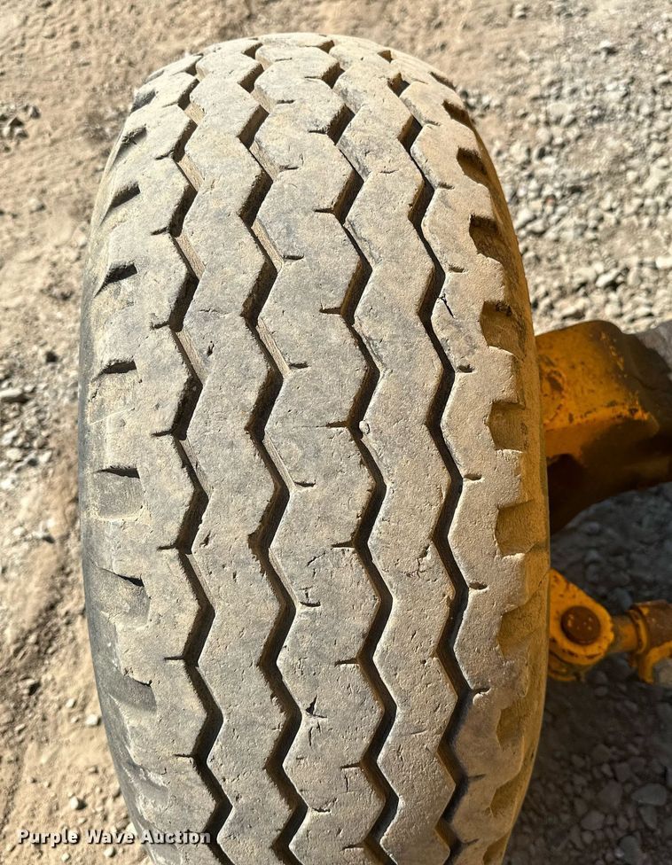 image for item OG9257 1990 John Deere 310C  backhoe