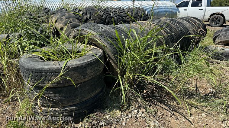 image for item OG9263 (18) 11R22.5 tires